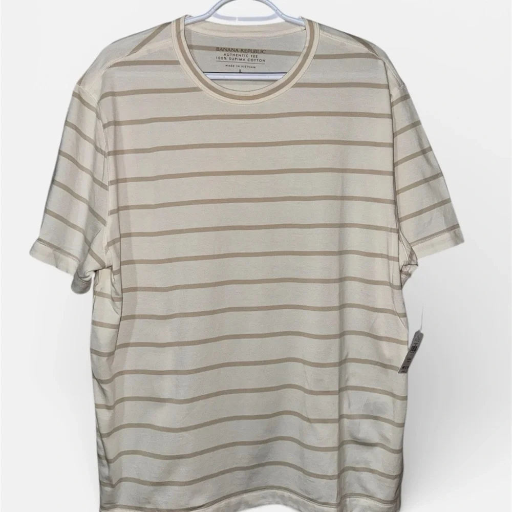 NWT Banana Republic Authentic Tee Men’s Large
